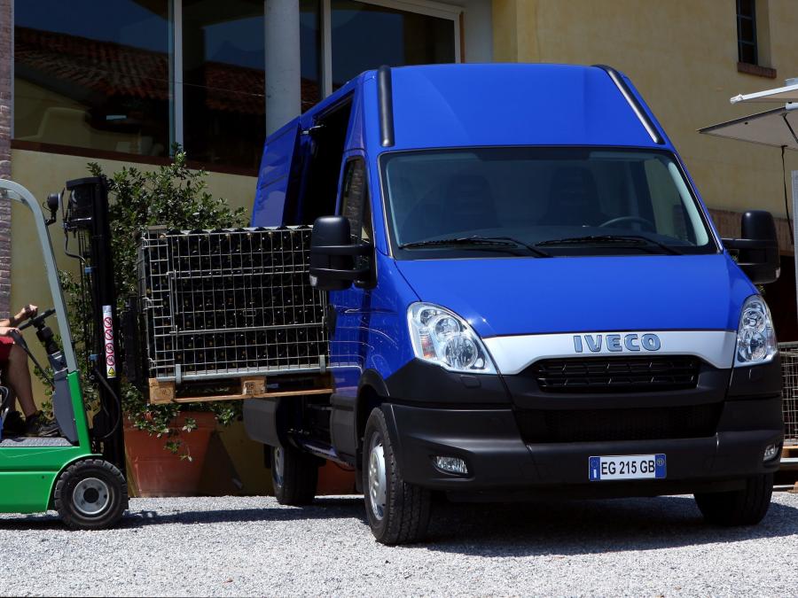  Iveco Daily Van 2011 года  (фото 16 из 16)